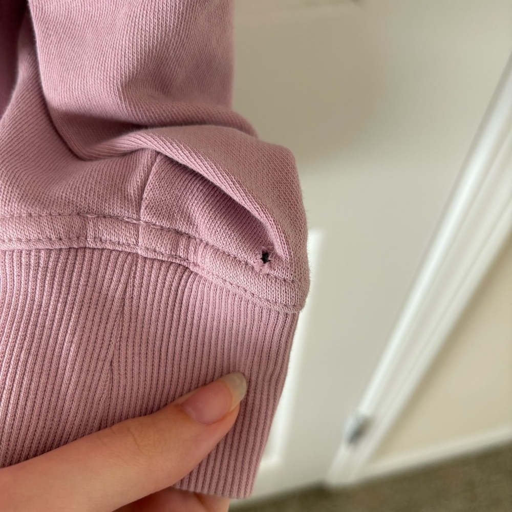 over-sized blush pink crew neck - Picture 3 of 4